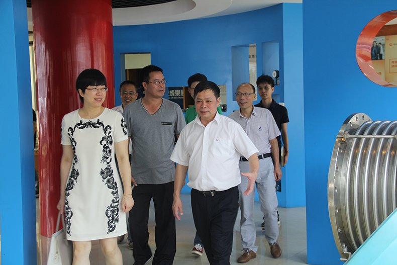 縣政府科技主管領(lǐng)導(dǎo)到宣達(dá)調(diào)研