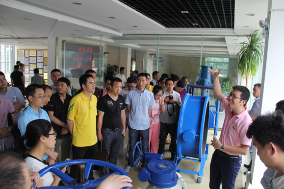 永嘉縣中青班學(xué)員到宣達(dá)集團(tuán)參觀考察