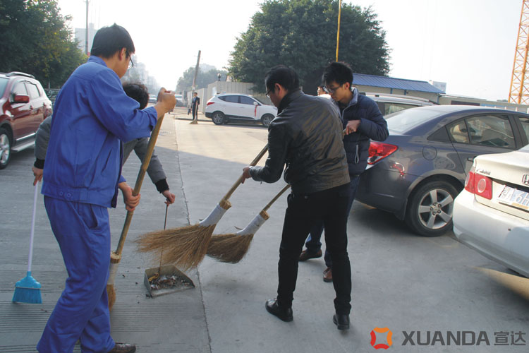 宣達集團第一黨支部舉行黨員義務勞動