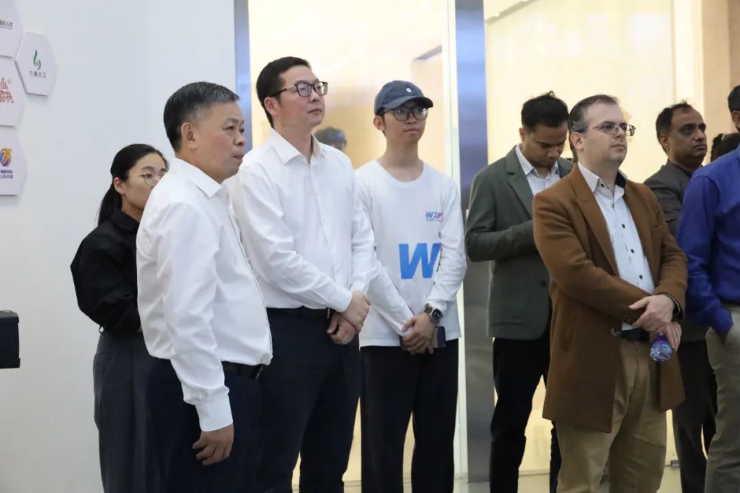 熱烈歡迎國(guó)際使領(lǐng)館及經(jīng)貿(mào)代表團(tuán)參觀考察我司